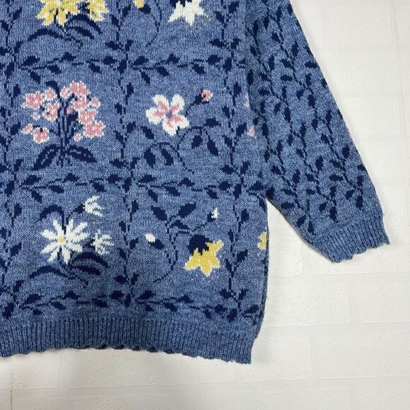 Vintage Adele Knitwear Women’s Blue Floral Knit Sweater Size Large - Picture 5 of 14